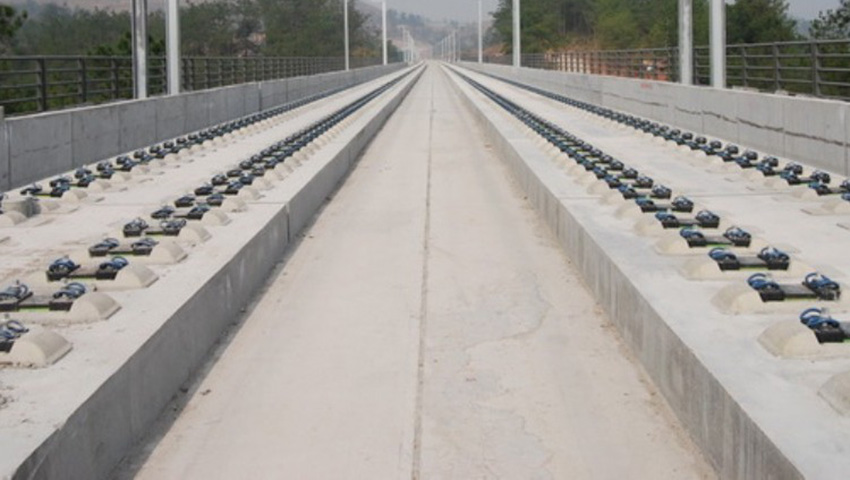 高鐵動車橋面聚脲噴涂施工 防水防腐耐磨 京華邦威專業聚脲設備 高鐵動車橋面聚脲噴涂施工 防水防腐耐磨 京華邦威專業聚脲設備